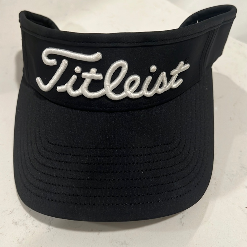 Titleist navy visor